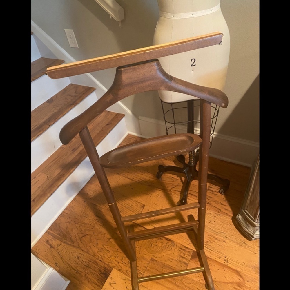 Amcrest Vintage Mid Century Wood Suit Valet​​​​​​​​​ - Picture 15 of 16